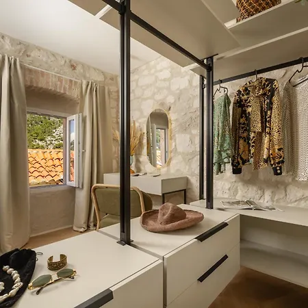Apartment Mayiva Royal Hvar - Exclusive Old Town With Grand Terraces *
