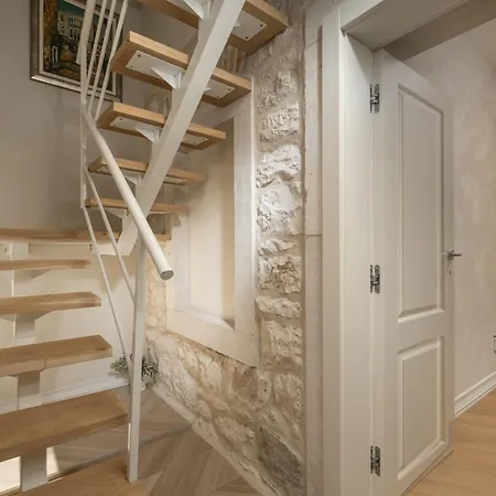 Mayiva Royal Hvar - Exclusive Old Town With Grand Terraces Apartment