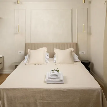 Apartment Mayiva Royal Hvar - Exclusive Old Town With Grand Terraces *