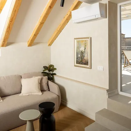 Apartment Mayiva Royal Hvar - Exclusive Old Town With Grand Terraces